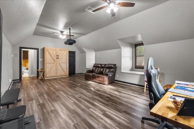 704 Heritage Oaks Drive, Angleton, TX 77515