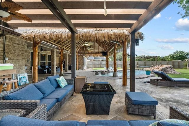 704 Heritage Oaks Drive, Angleton, TX 77515