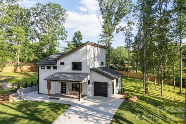 47 Scott Meadows Drive, Asheville, NC 28806