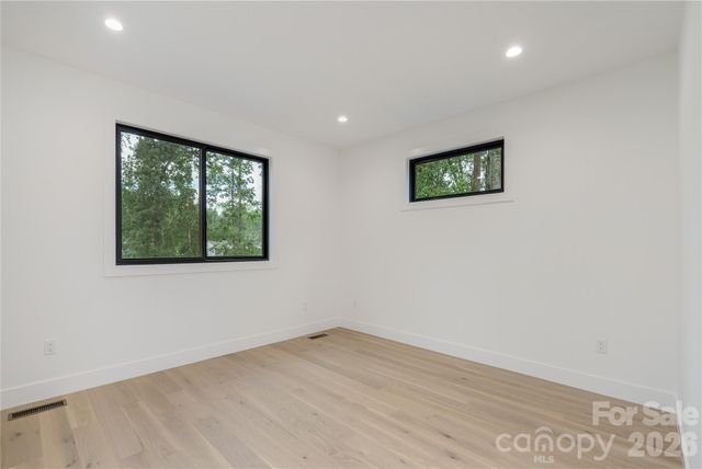 47 Scott Meadows Drive, Asheville, NC 28806