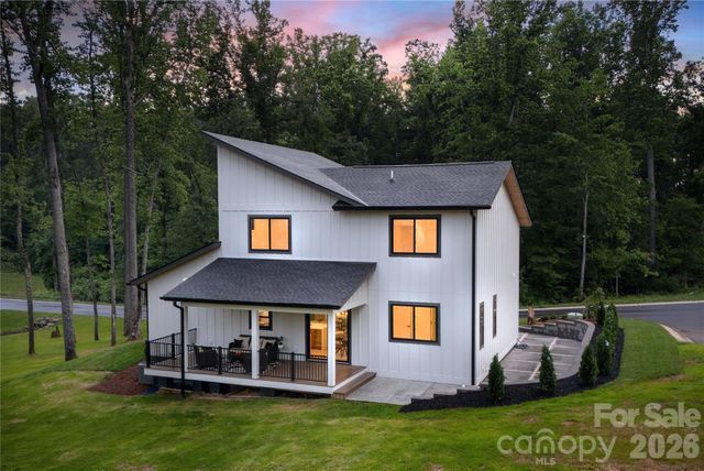47 Scott Meadows Drive, Asheville, NC 28806