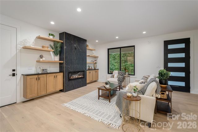 47 Scott Meadows Drive, Asheville, NC 28806