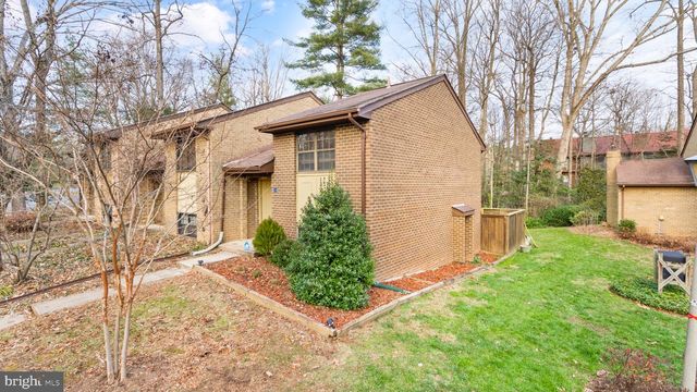 2017 HEADLANDS CIR, Reston, VA 20191