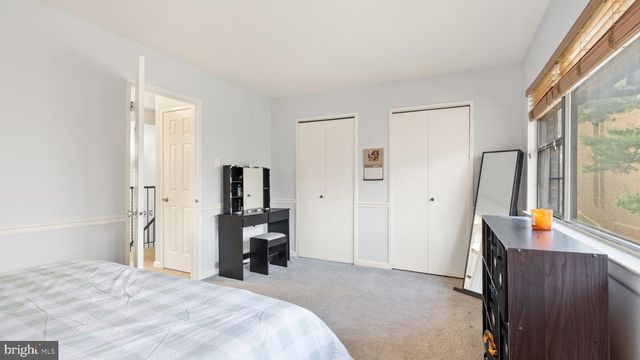 2017 HEADLANDS CIR, Reston, VA 20191