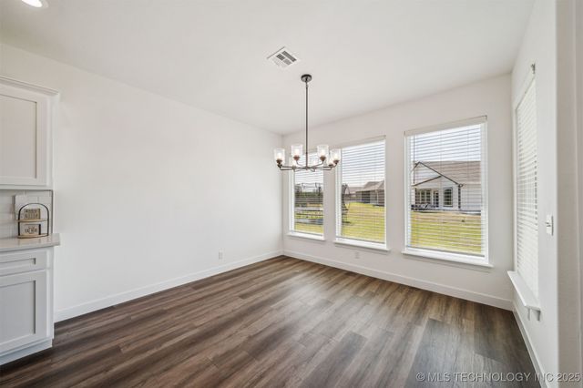 31950 E 62nd Street S, Broken Arrow, OK 74014