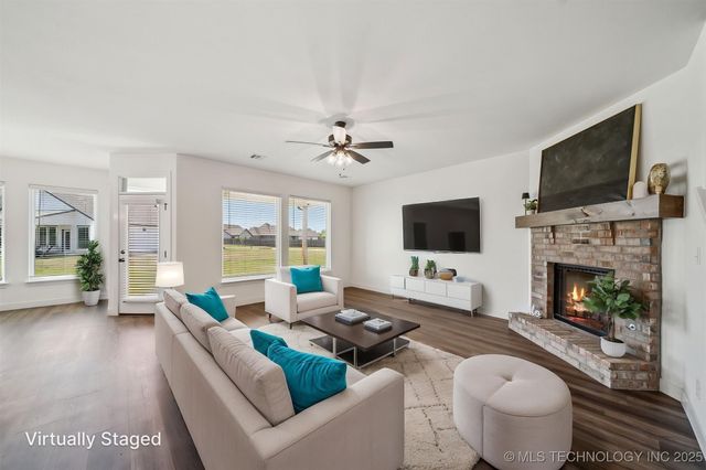 31950 E 62nd Street S, Broken Arrow, OK 74014