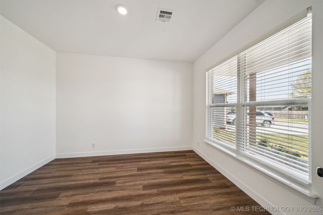 31950 E 62nd Street S, Broken Arrow, OK 74014