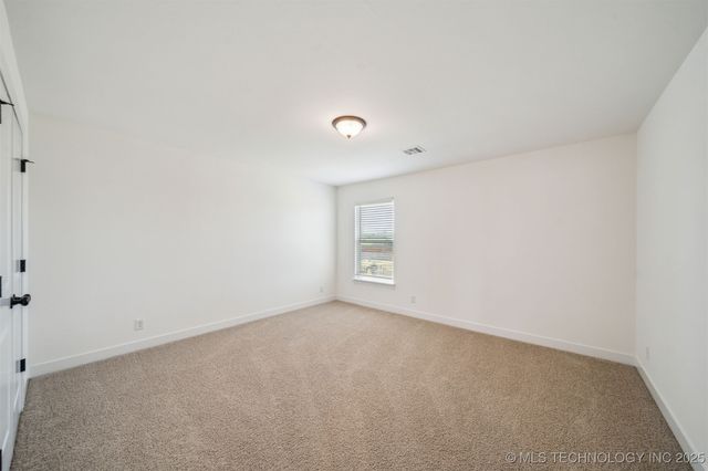 31950 E 62nd Street S, Broken Arrow, OK 74014