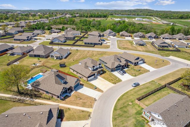 31950 E 62nd Street S, Broken Arrow, OK 74014