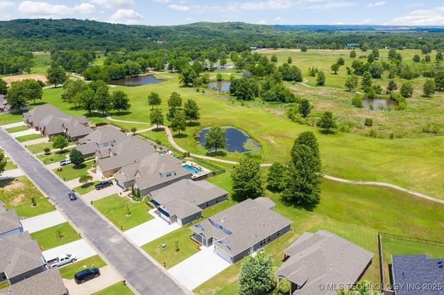 31950 E 62nd Street S, Broken Arrow, OK 74014
