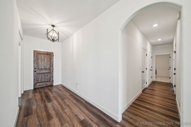 31950 E 62nd Street S, Broken Arrow, OK 74014