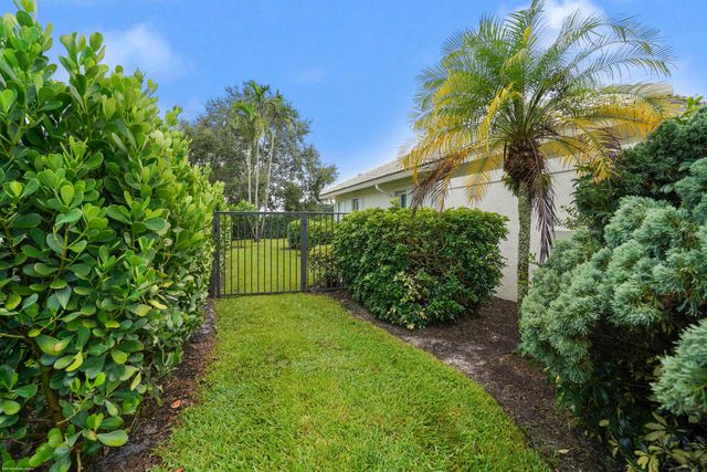 2274 Sunderland Avenue, Wellington, FL 33414