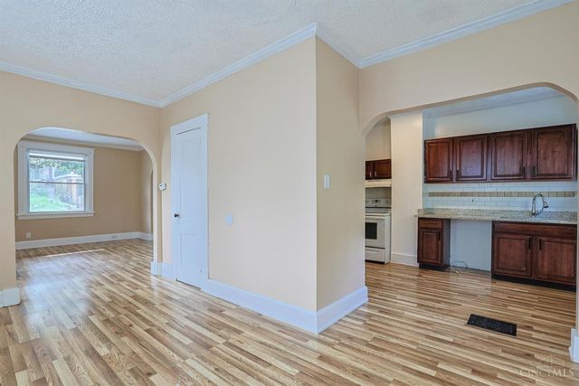 741 Mcpherson Avenue, Cincinnati, OH 45205