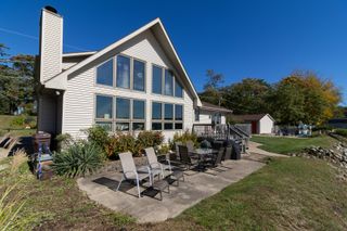 23231 W Lake Shore Drive, Antioch, IL 60002