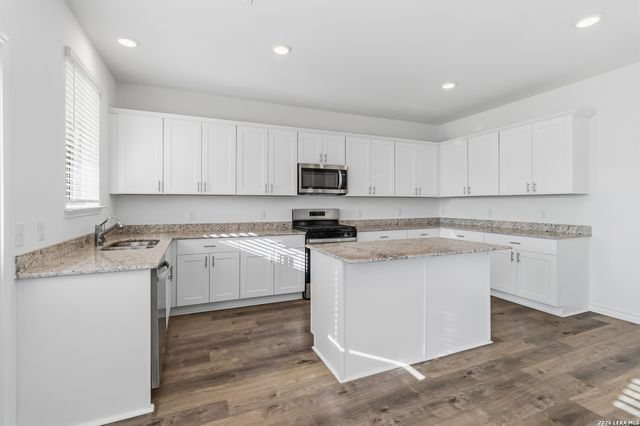 11629 Red Burro, Helotes, TX 78023