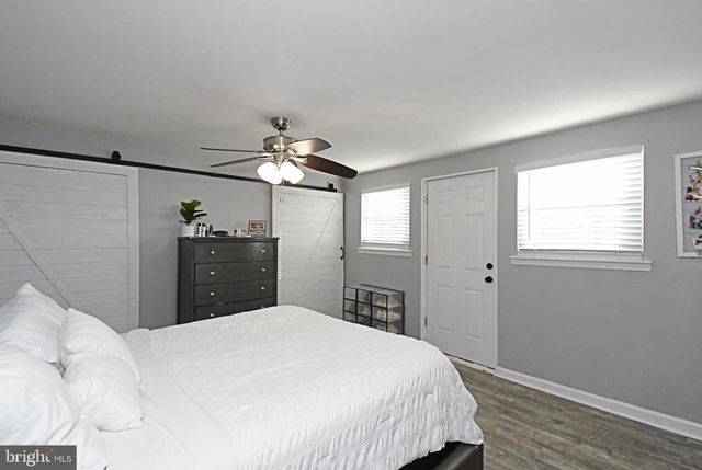 3568 GLOUCESTER LN, Philadelphia, PA 19114