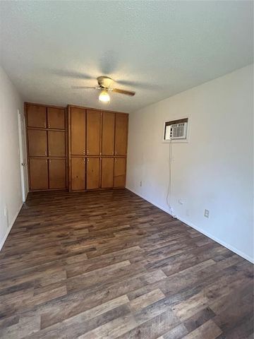 1708 W Modelle Avenue, Clinton, OK 73601