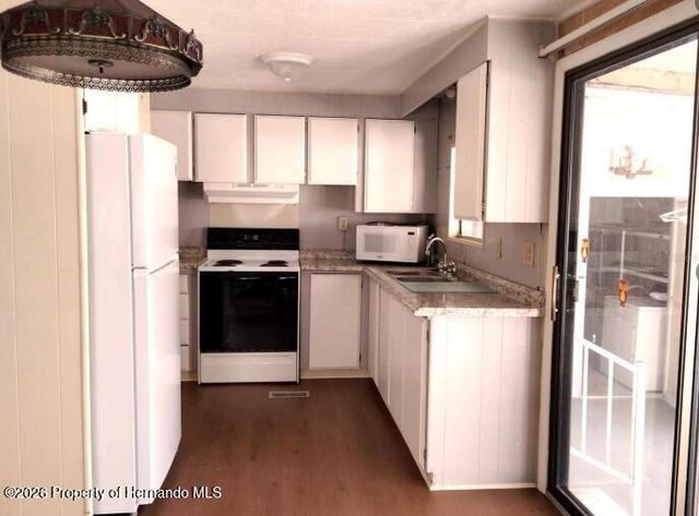 7409 Skyline Drive, Hudson, FL 34667