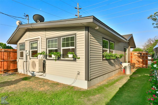 3183 Curry Lane, Abilene, TX 79605