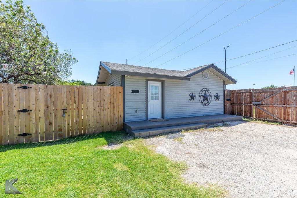 3183 Curry Lane, Abilene, TX 79605