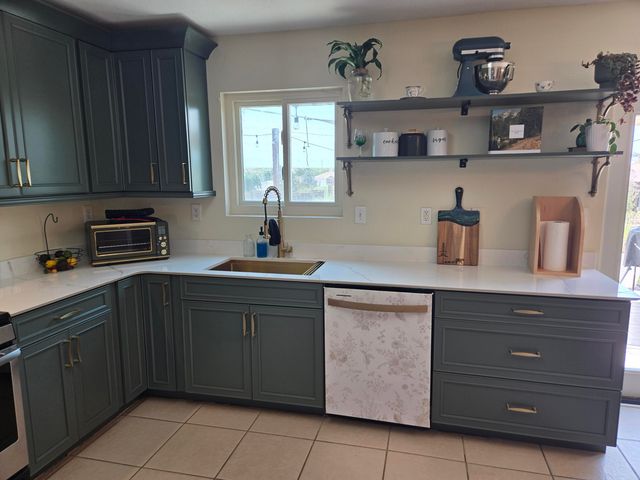 21 Juniper Avenue, Los Lunas, NM 87031