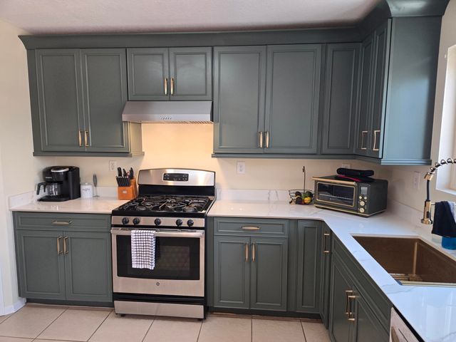 21 Juniper Avenue, Los Lunas, NM 87031