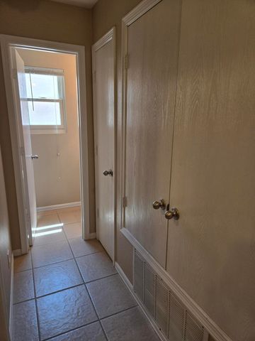 21 Juniper Avenue, Los Lunas, NM 87031