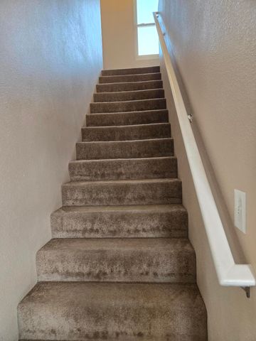 21 Juniper Avenue, Los Lunas, NM 87031