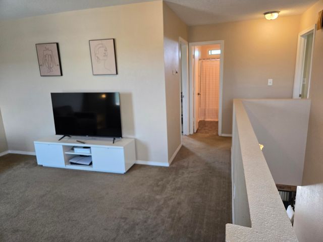 21 Juniper Avenue, Los Lunas, NM 87031