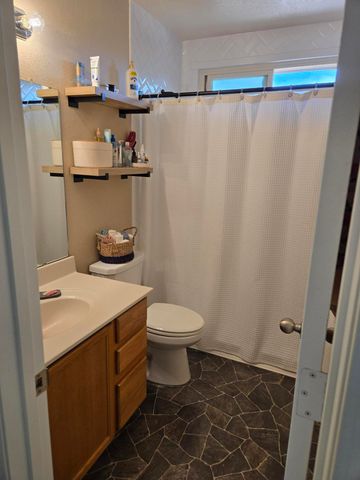 21 Juniper Avenue, Los Lunas, NM 87031