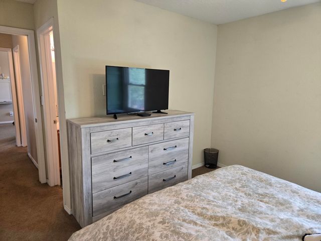21 Juniper Avenue, Los Lunas, NM 87031