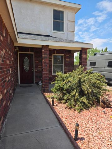 21 Juniper Avenue, Los Lunas, NM 87031