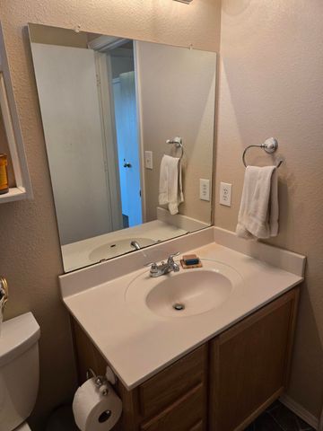 21 Juniper Avenue, Los Lunas, NM 87031