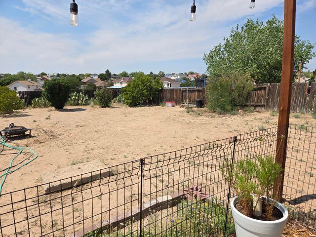 21 Juniper Avenue, Los Lunas, NM 87031