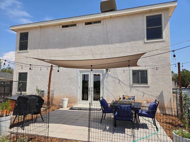 21 Juniper Avenue, Los Lunas, NM 87031