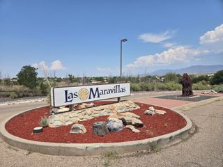 21 Juniper Avenue, Los Lunas, NM 87031