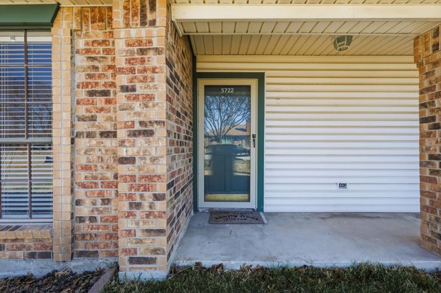5722 Westchase Drive, North Richland Hills, TX 76180
