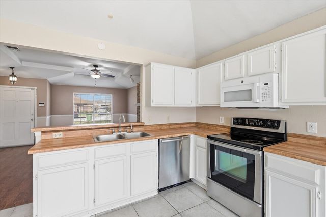 5722 Westchase Drive, North Richland Hills, TX 76180