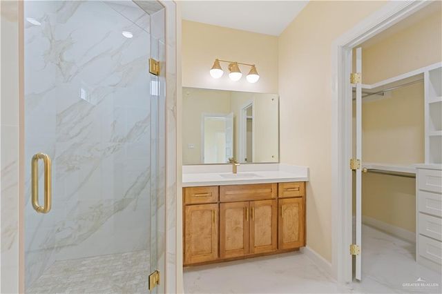 5813 N Gira Del Sol Street, Edinburg, TX 78542