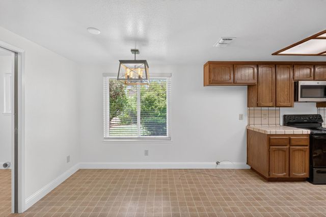 5904 Courville Ct, Fair Oaks, CA 95628