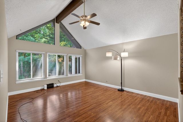5904 Courville Ct, Fair Oaks, CA 95628