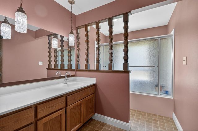 5904 Courville Ct, Fair Oaks, CA 95628