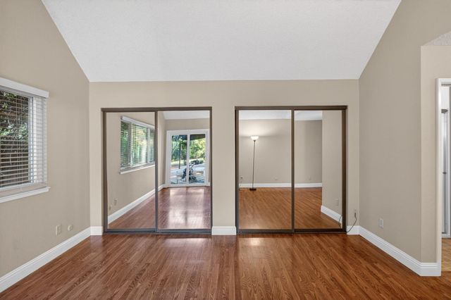 5904 Courville Ct, Fair Oaks, CA 95628