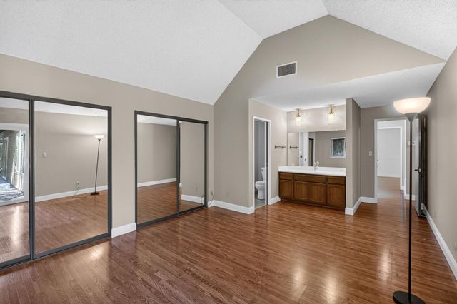 5904 Courville Ct, Fair Oaks, CA 95628