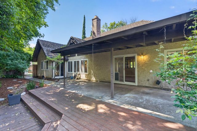 5904 Courville Ct, Fair Oaks, CA 95628