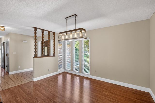 5904 Courville Ct, Fair Oaks, CA 95628