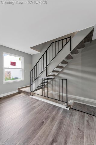 1424 Harbor Drive, Walled Lake, MI 48390