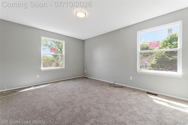 1424 Harbor Drive, Walled Lake, MI 48390