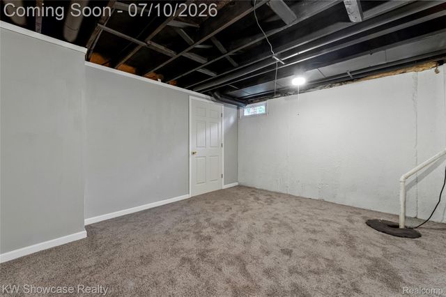 1424 Harbor Drive, Walled Lake, MI 48390