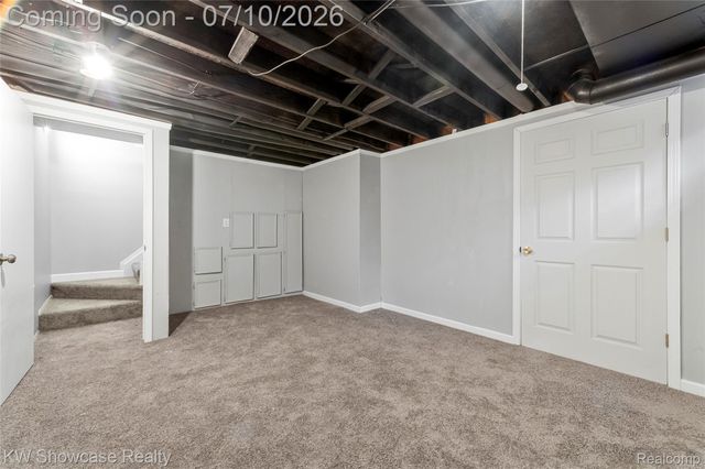 1424 Harbor Drive, Walled Lake, MI 48390